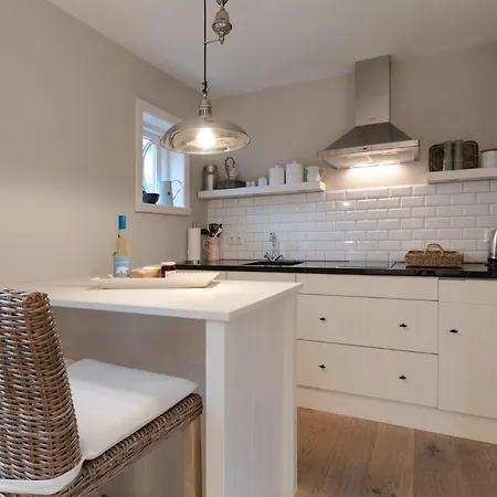 Von-deska-countryhouses-offiziers-apartment *