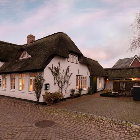 Von-deska-countryhouses-offiziers-apartment